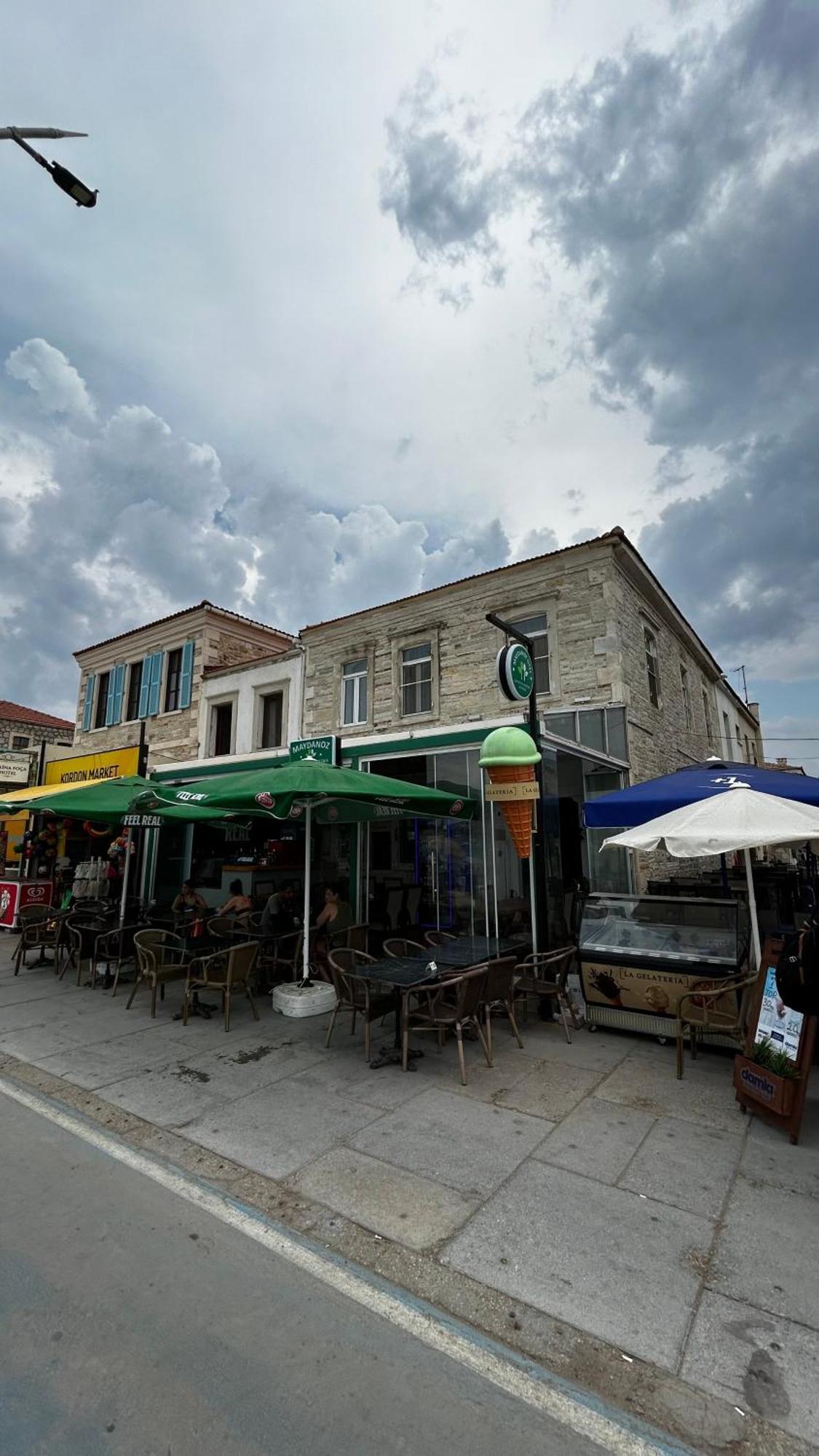 Maydanoz Otel Foça Bagian luar foto